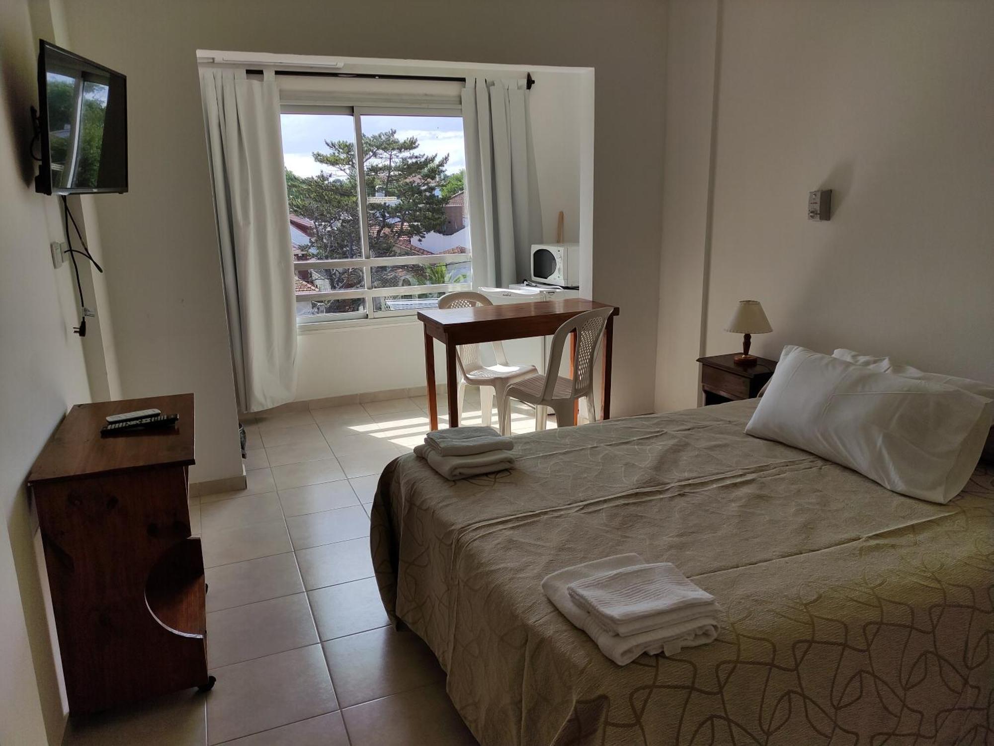 Hosteria Ymaz Villa Gesell Exterior foto